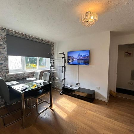 Stunning 1 Bedroom Apartment In Dagenham Exterior photo