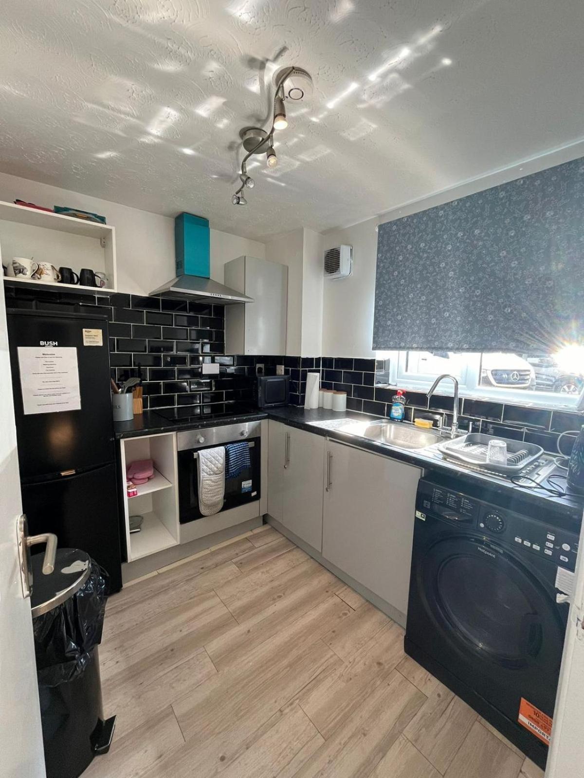 Stunning 1 Bedroom Apartment In Dagenham Exterior photo